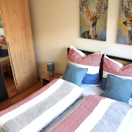 Appartement Daheim Im Hirschen à Schönwalde Extérieur photo
