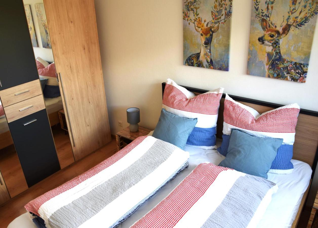 Appartement Daheim Im Hirschen à Schönwalde Extérieur photo